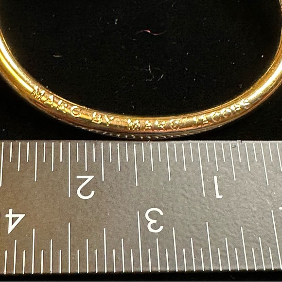 Marc By Marc Jacobs - Link to Katie Hinged Bracelet,EUC, Gold toned - Picture 5 of 7